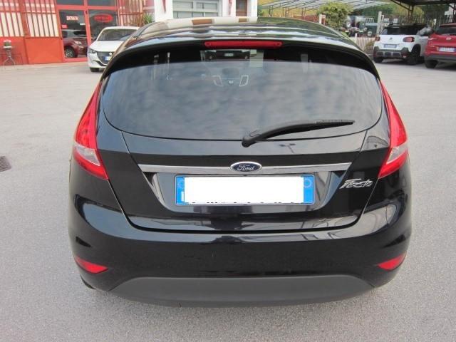 Ford Fiesta 1.4 TDCi 70CV 5 porte Titanium NEOPATENTATI