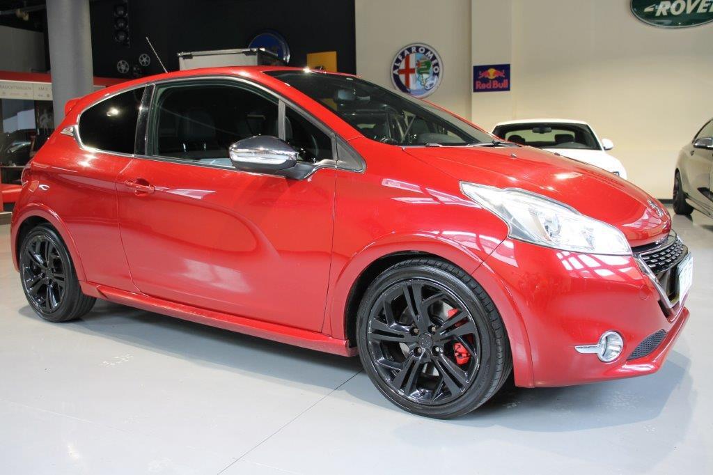 Peugeot 208 1.6 THP 200 CV 3 porte GTi