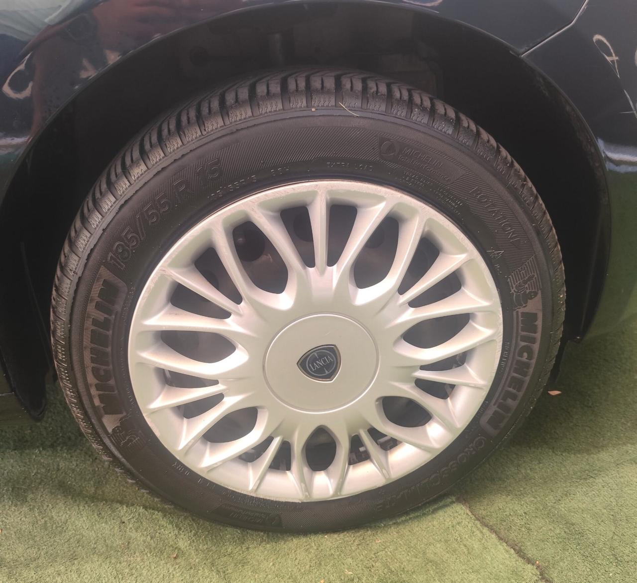 Lancia Ypsilon 1.2 69 CV 5 porte Platinum