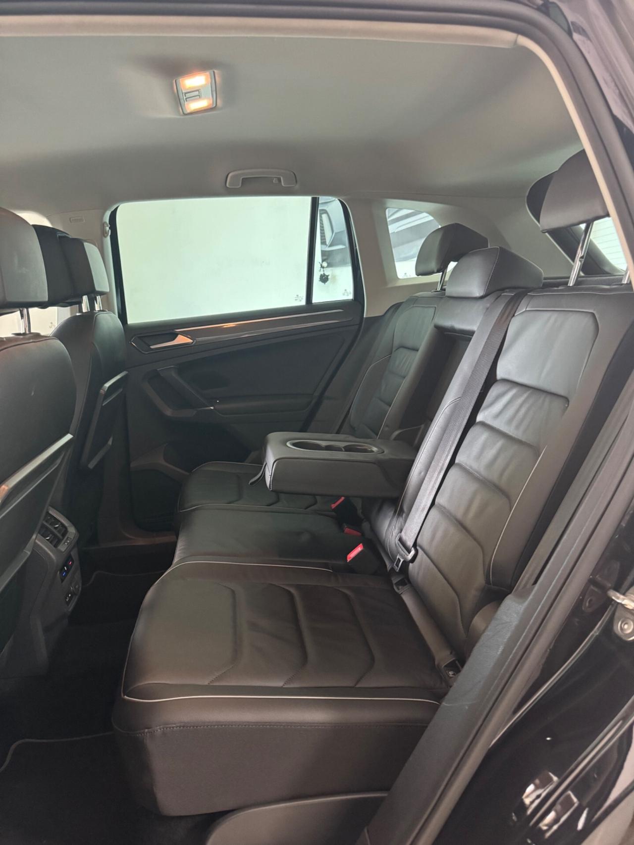 Volkswagen Tiguan 2.0 TDI DSG R line 2018 unico proprietario