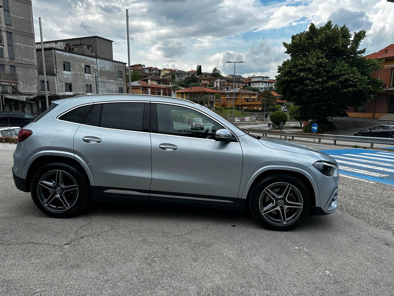 Mercedes-benz GLA 200 d "AMG-LINE" Advanced Plus + TETTO PANORAMA + CAMERA