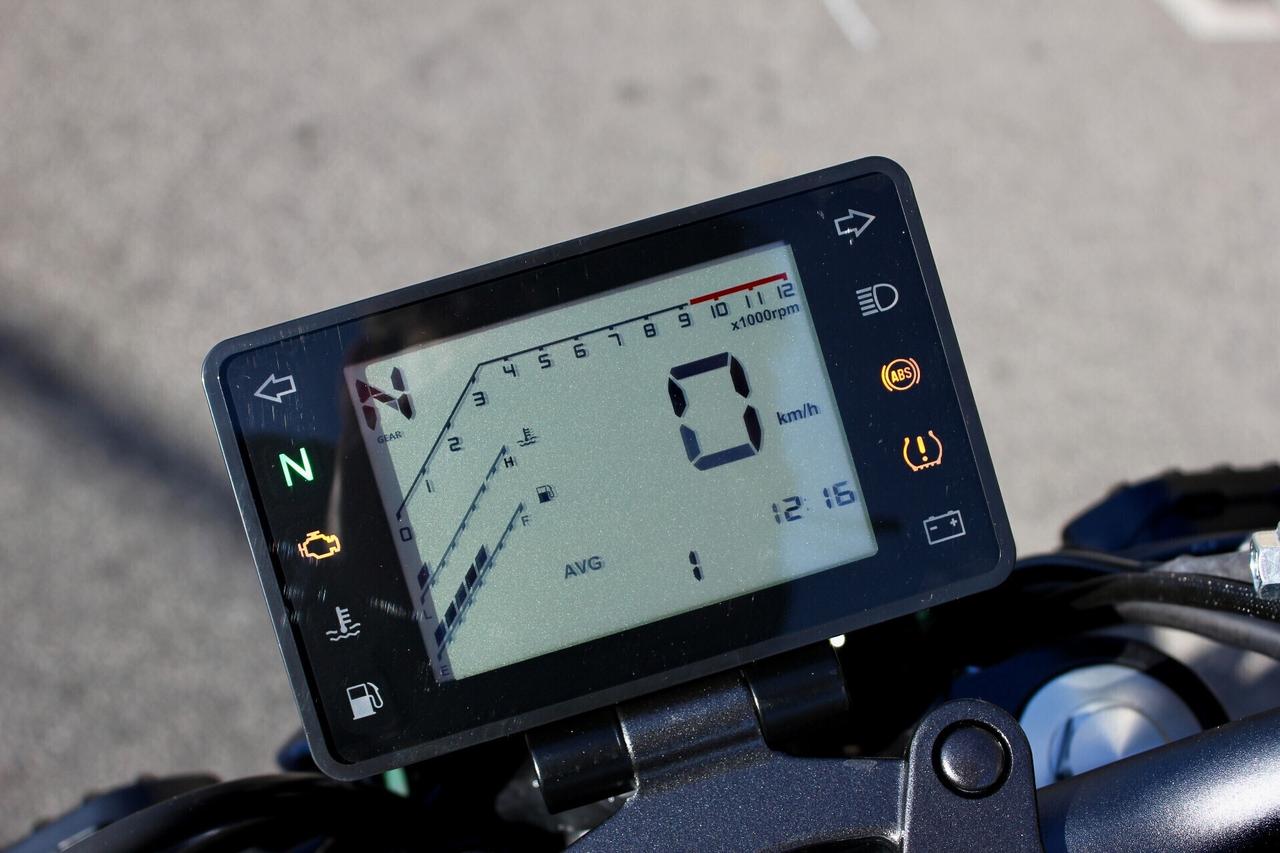 Zontes ZT 125 U SOLO 300KM FARI FULL LED DISPLAY TFT