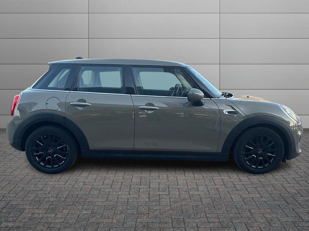 Mini One 1.5 TwinPower Turbo One DCT