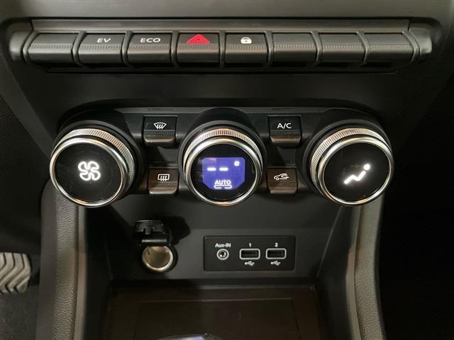 RENAULT Captur 1.6 E-Tech hybrid Zen 145cv auto