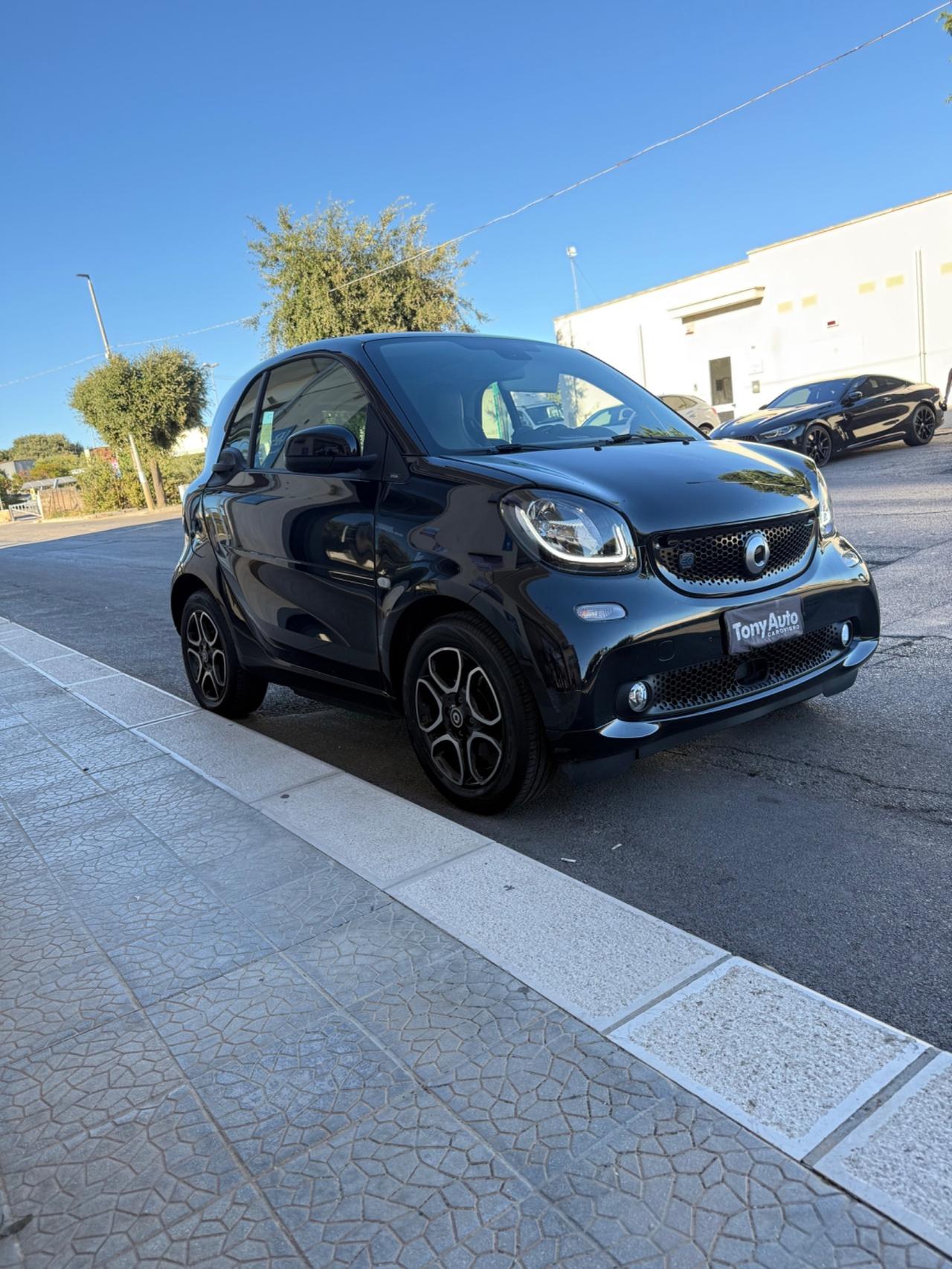 Smart ForTwo Prime TETTO PANORAMICO,INTERNI IN PELLE,TELECAMERA,NAVIGATORE.FULL LED,BLUETOOTH