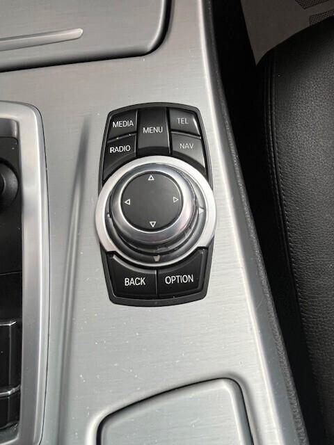 BMW 520 D 184 CV TOURING LUXURY PELLE TOTALE AUTOMATICO NAVI CERCHI SEDILI ANT. A REGOLAZIONE ELETTRICA