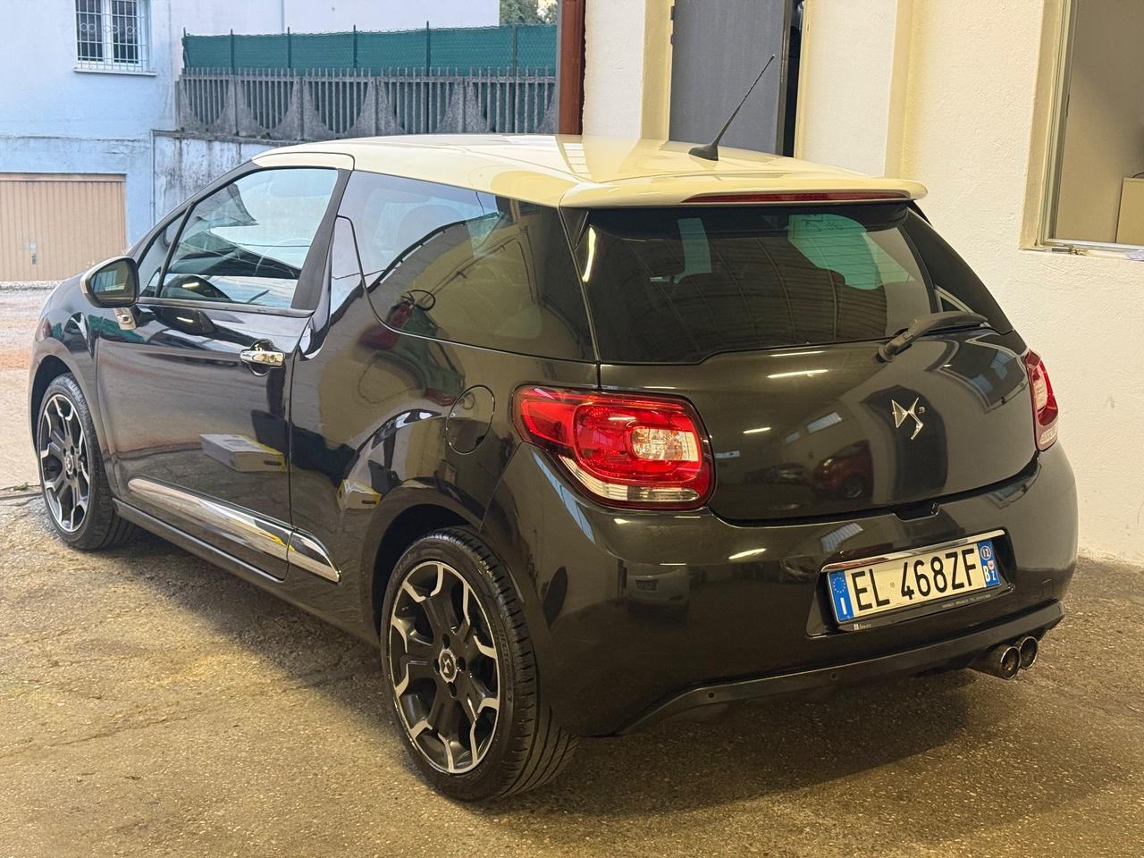 Ds DS3 3 1.6 THP 155 Just Black