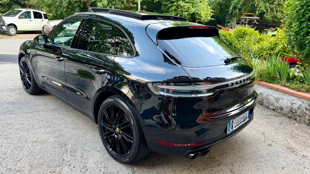 Porsche Macan 2.0 245cv. IPER FULL