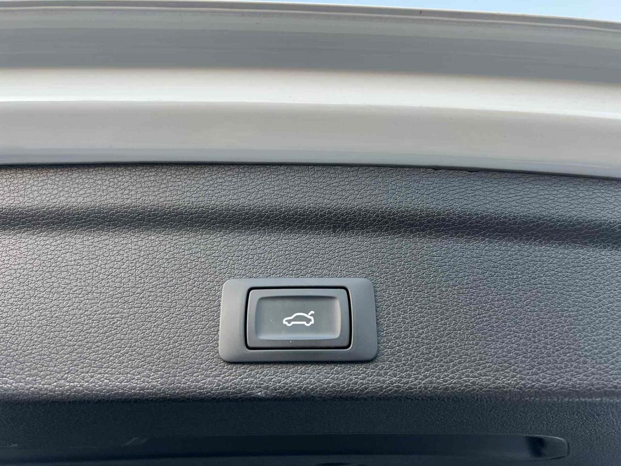 Audi Q3 SPB 2.0 TDI 150CV -PALETTE-LUCI SOFFUSE-