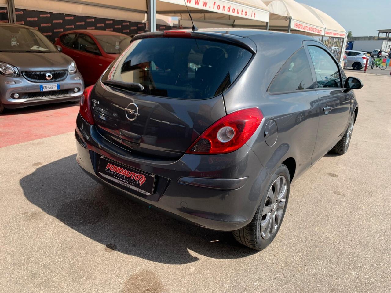 Opel Corsa 1.2 3 porte Club
