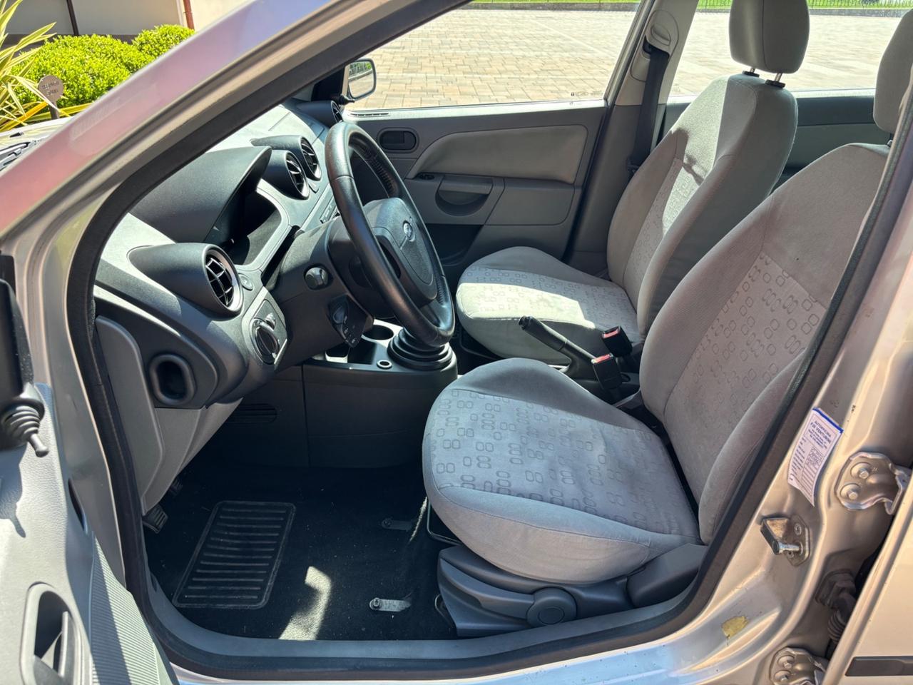 Ford Fiesta 1.4 TDCi (va bene per NEOPATENTATI)