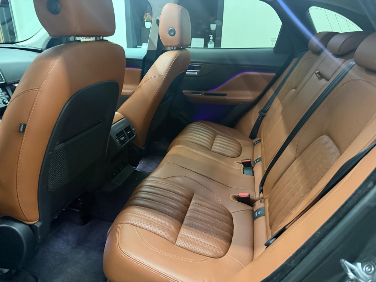 Jaguar F-Pace 2.0 D 240 CV AWD aut. Prestige