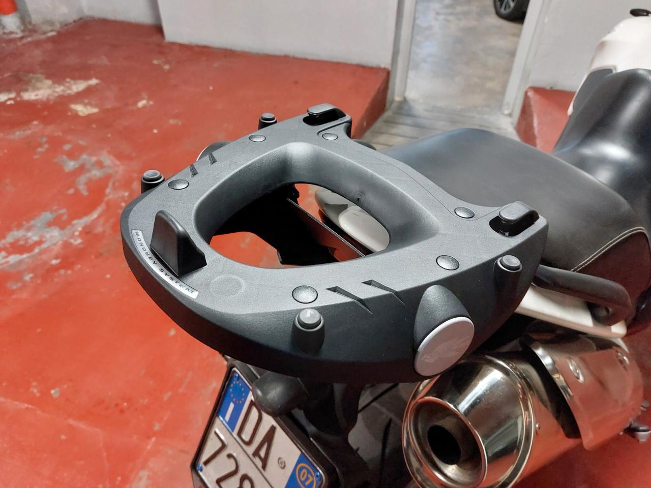TRIUMPH TIGER 1050 TAGLIANDO PNEUMATICI NUOVI