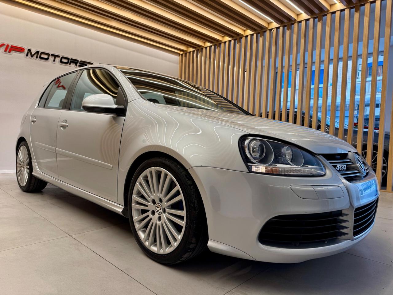 VOLKSWAGEN GOLF R32 5PORTE DSG PELLE TETTO 250CV PERMUTE FULL