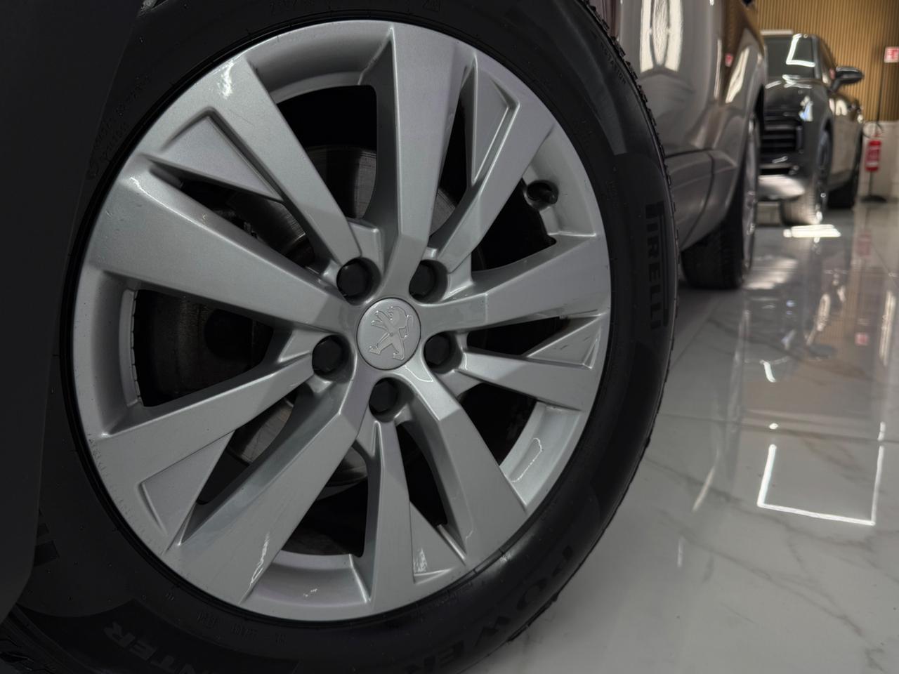 Peugeot 3008 130Cv EAT8 Allure Full Opt