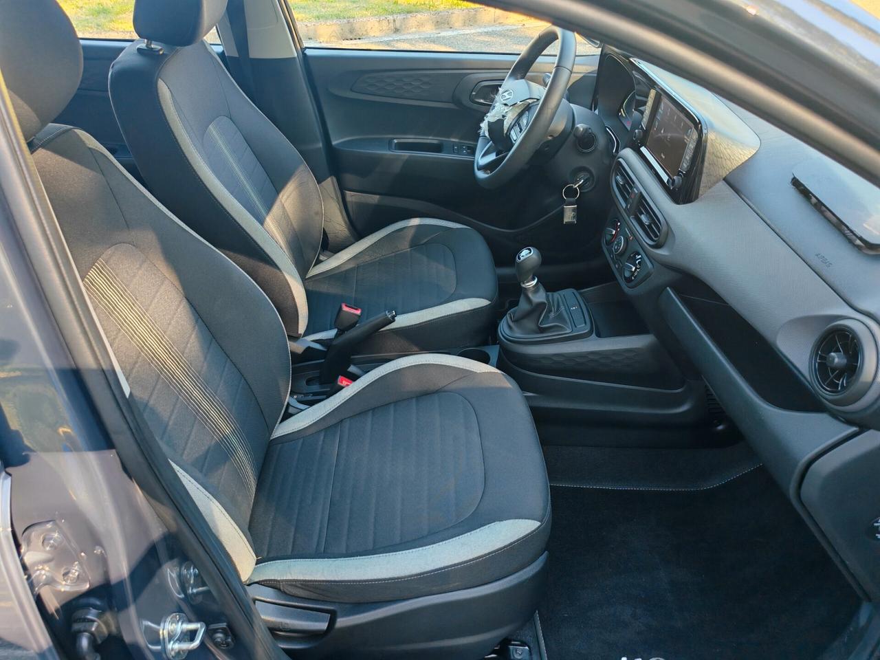 Hyundai i10 SOLO 1.400 KM Incidentata