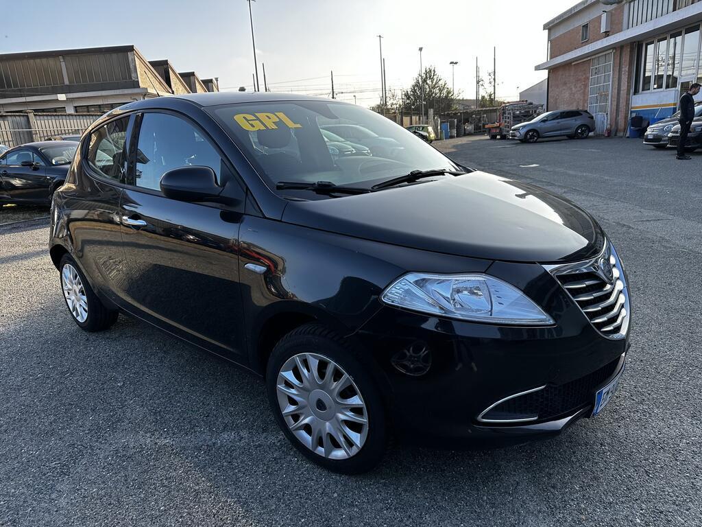 Lancia Ypsilon 5 Porte 1.2 Silver GPL