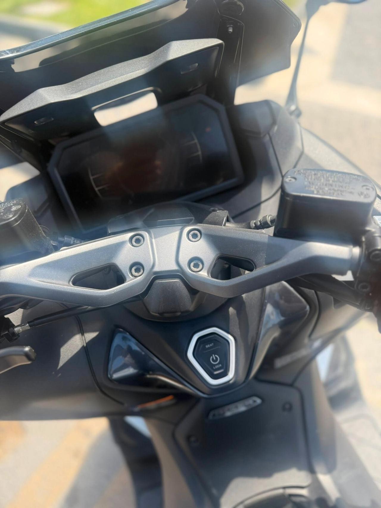 Yamaha T Max 560 TECH CELL 3336121884 ISCHIA