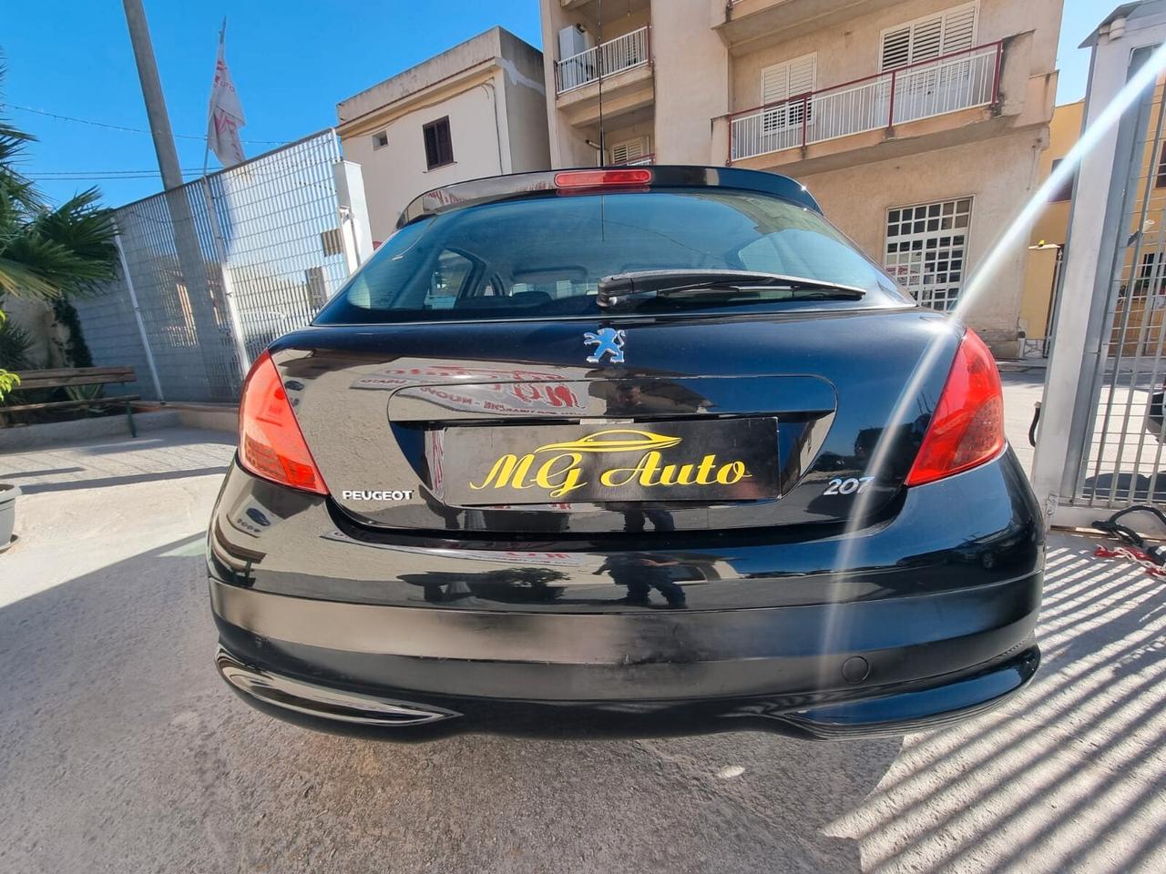 Peugeot 207 1.4 HDi 70CV 5p. XT