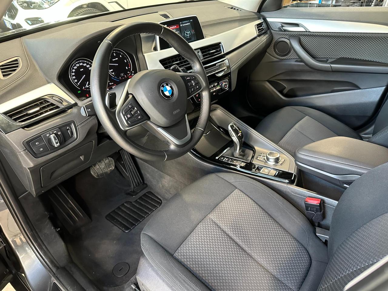 BMW X2 xdrive20d Advantage - LED - 19"- Navi
