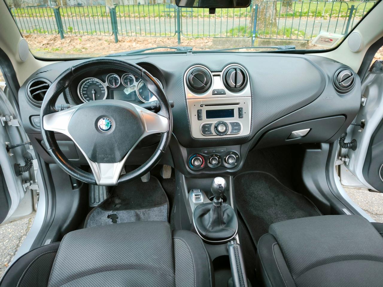 Alfa Romeo MiTo 1.6 JTDm 16V Distinctive Sport Pack