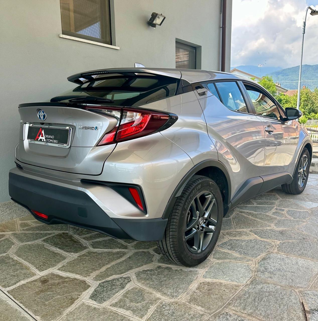 Toyota C-HR 1.8h Business e-cvt