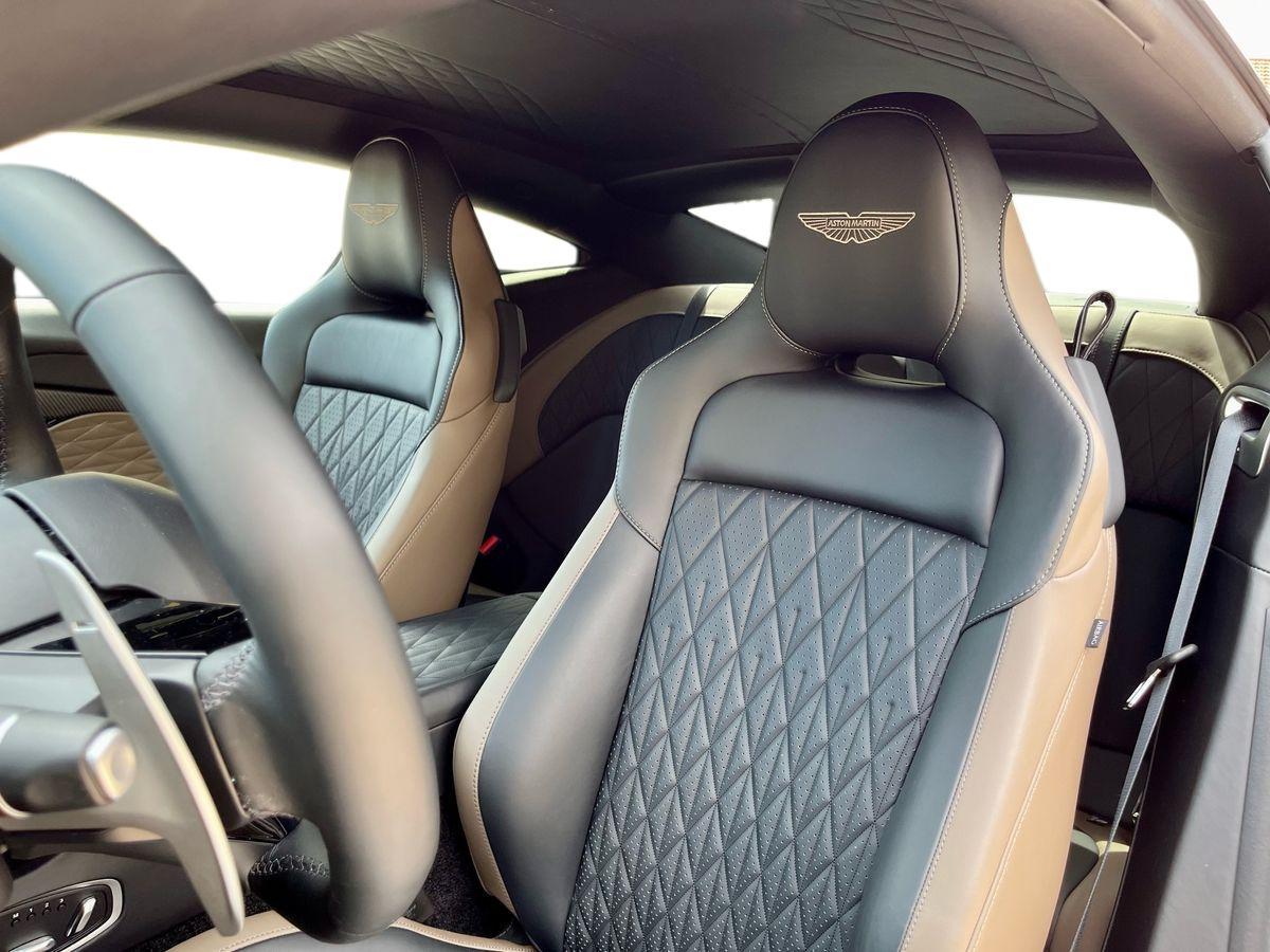 ASTON MARTIN DB12 Coupe 4.0 V8 auto