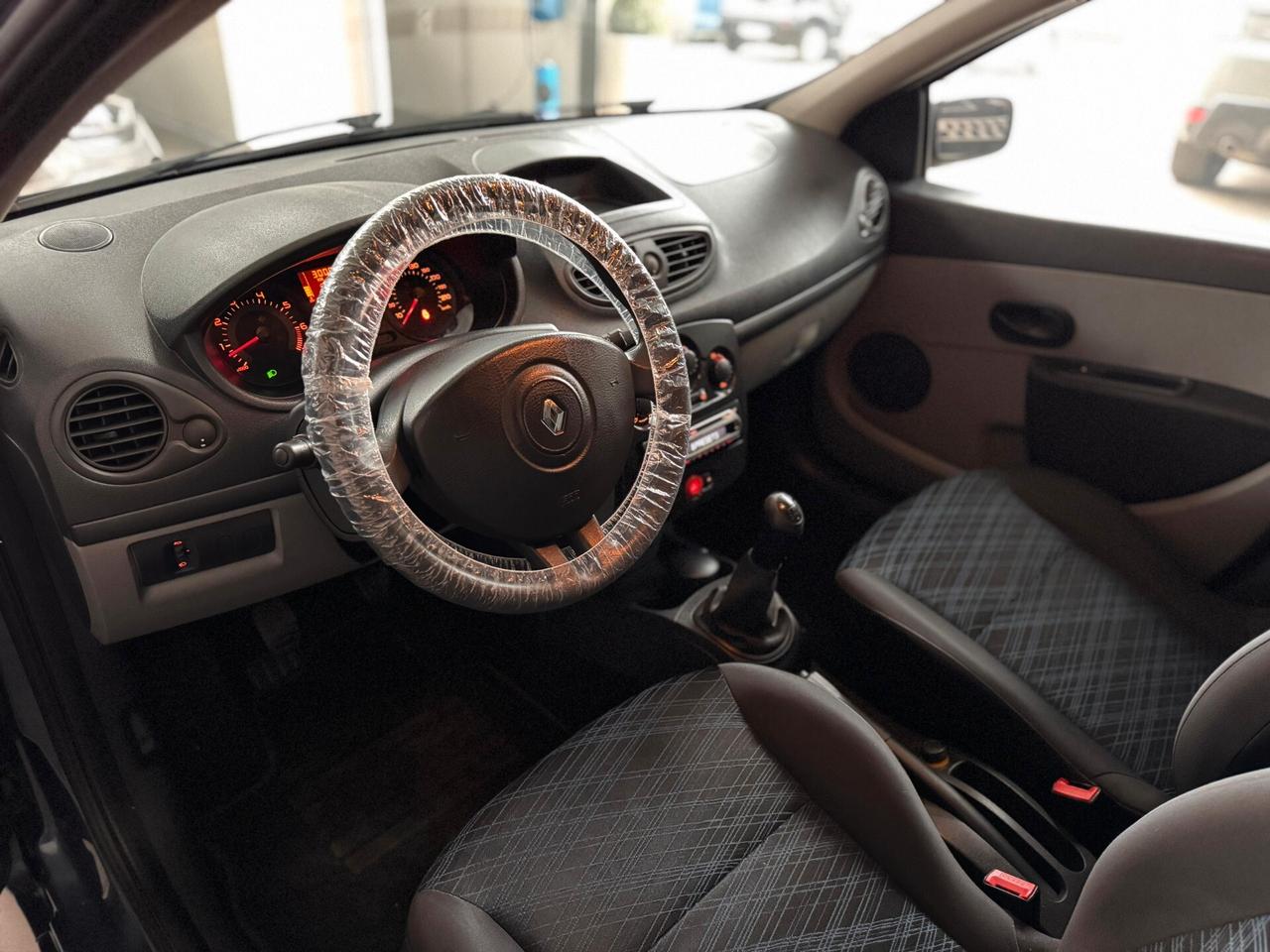 Renault Clio 1.2 16V 5 porte Luxe