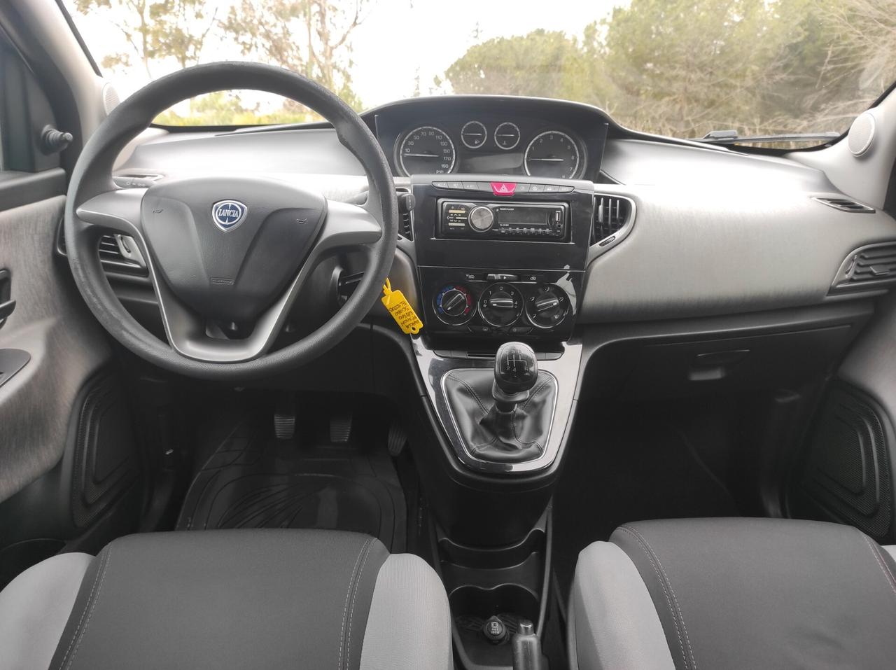 Lancia Ypsilon 1.2 69 CV 5 porte S&S Gold