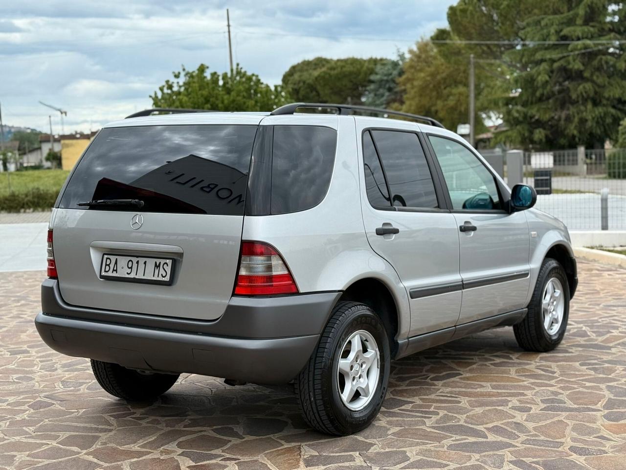 Mercedes-benz ML 230
