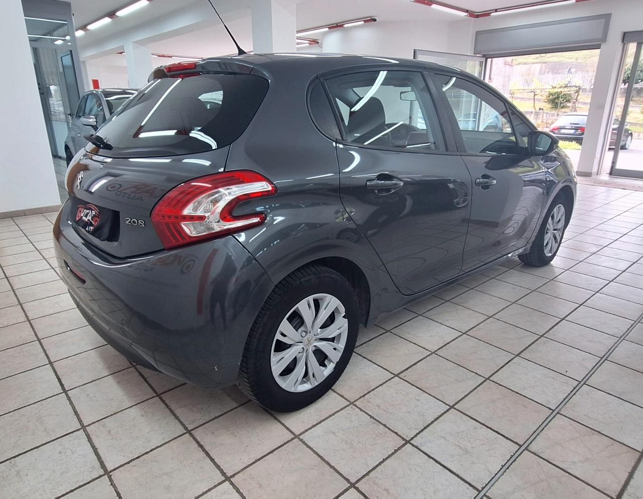 Peugeot 208 1.4 HDi 68 CV 5 porte Allure