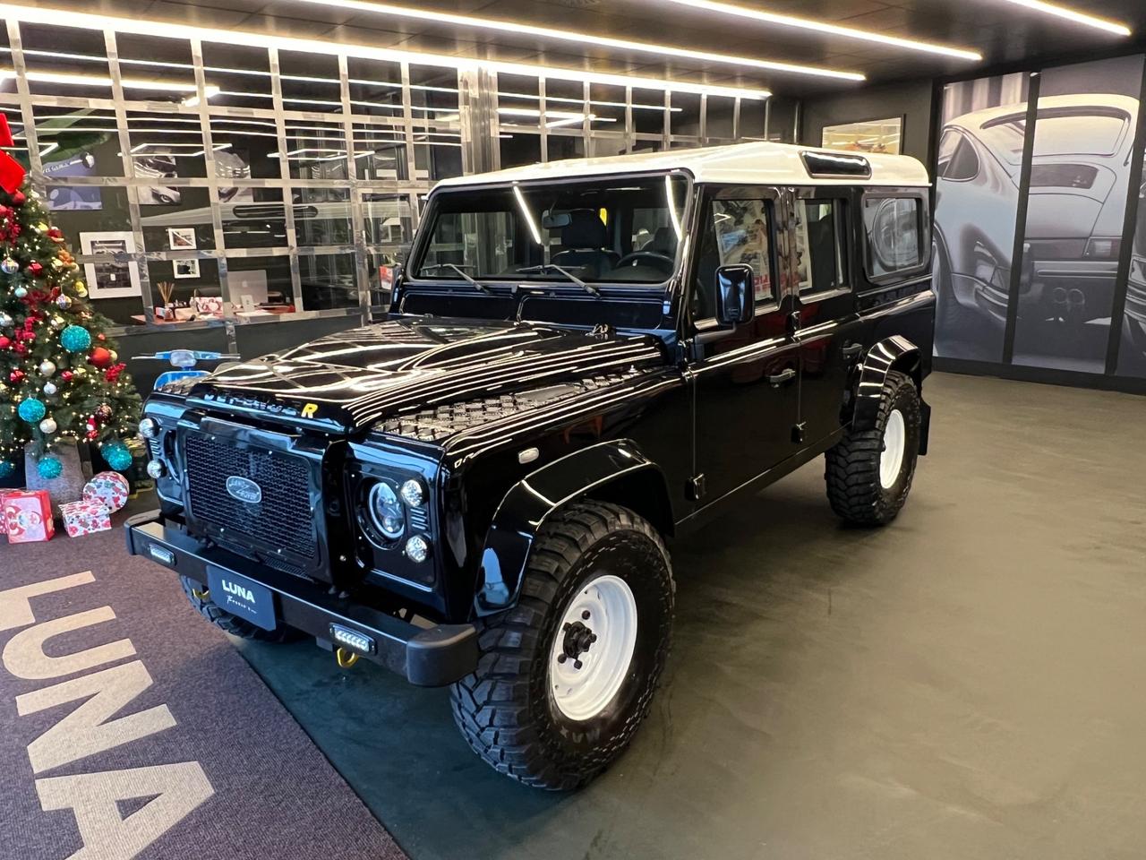 Land Rover Defender 110 2.4 TD4 Station Wagon SE