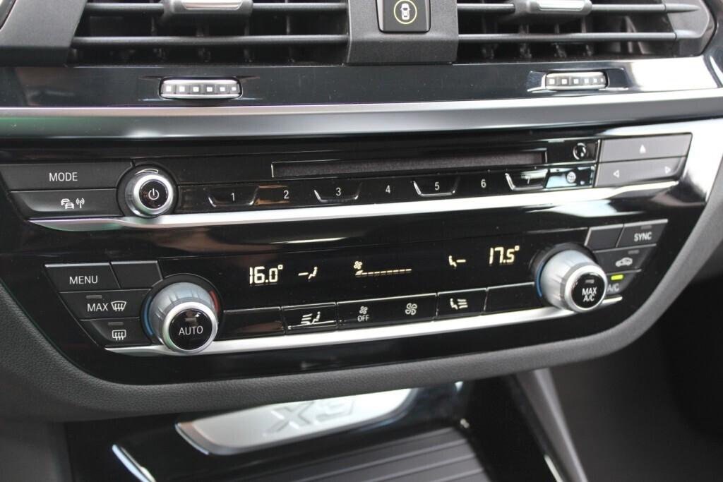 BMW X3 xDrive 20d 190cv *CAMERA *CARPLAY