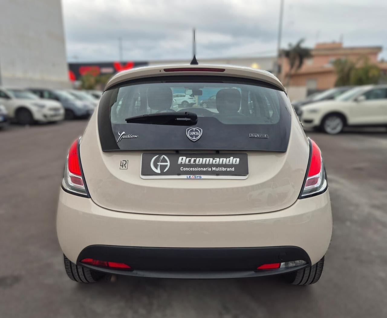 Lancia Ypsilon Silver 1.0 70CV Hybrid