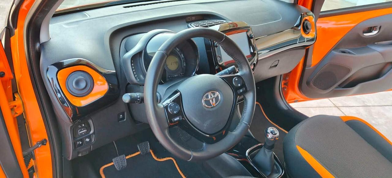 Toyota Aygo 1.0 72 CV x-wave orange KM 27000