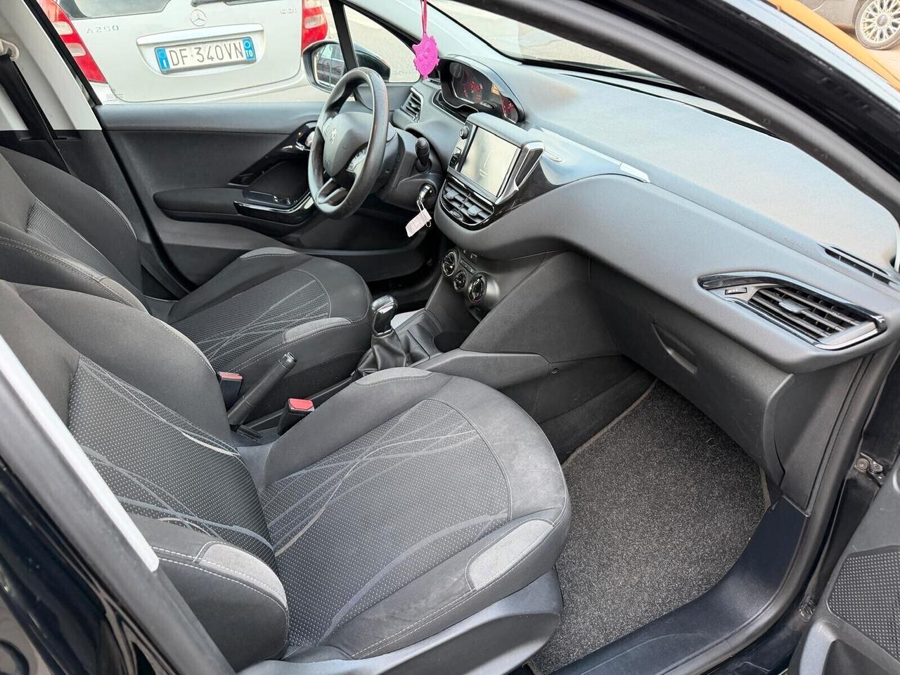 Peugeot 208 PureTech 82 5 porte Allure