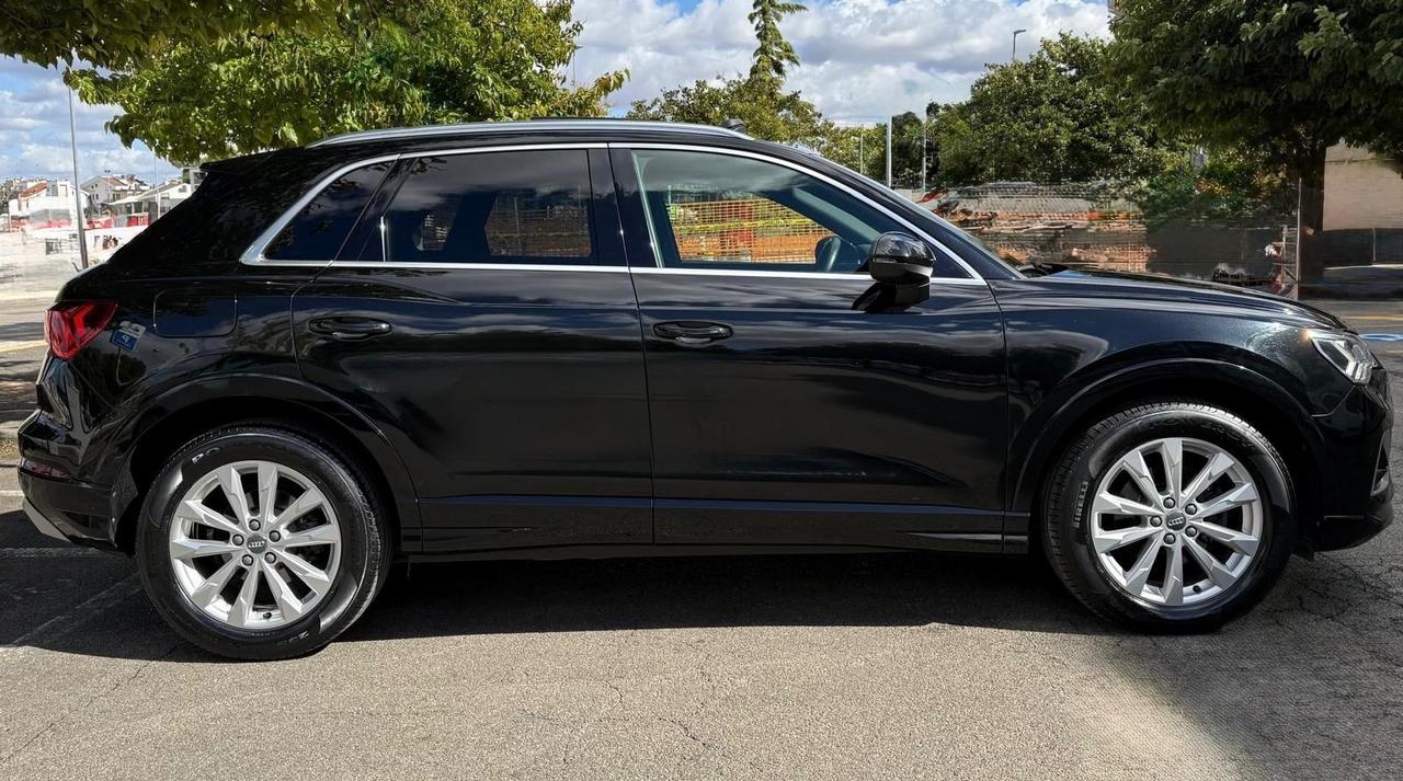 Audi Q3 35 2.0 Tdi 150CV STronic TETTO-Led