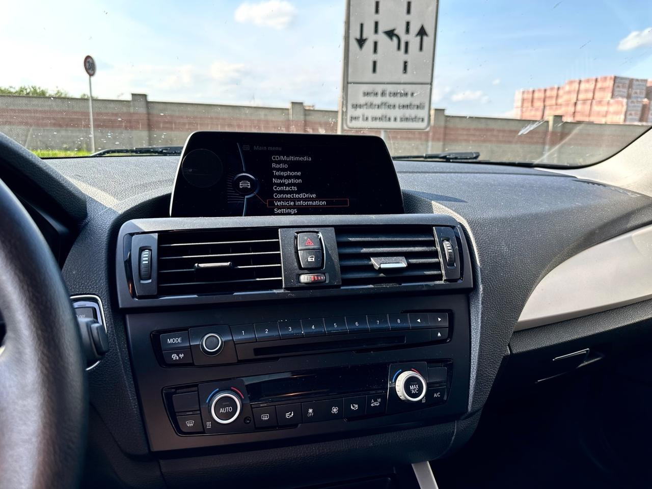 Bmw 116 116d 5p. Urban