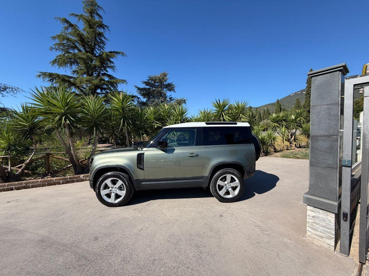 LAND ROVER - Defender - 90 3.0D I6 200 CV X-Dynamic SE
