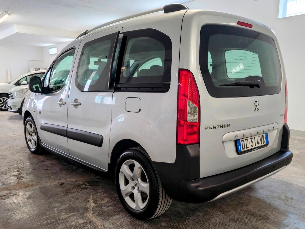 Peugeot Partner Tepee 1.6 HDi 110CV Outdoor