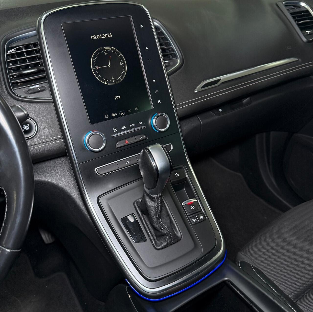 Renault Grand Scenic - 7 Posti - INITIALE PARIS