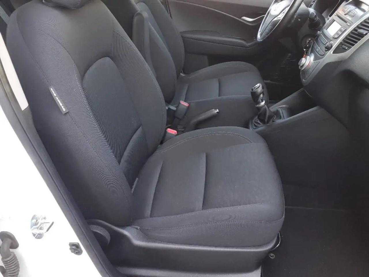 Hyundai iX20 1.4 CRDI 90 CV "XPossible NAVI + RETROCAMERA"