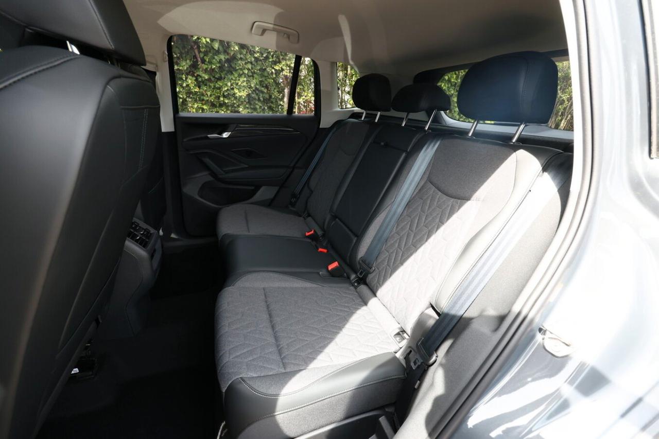 Volkswagen Tiguan 1.5 etsi Edition Plus 130cv dsg 5 anni garanzia VW