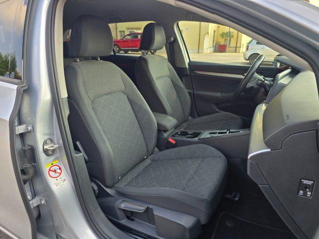 VOLKSWAGEN Golf Variant 2.0 TDI 150CV DSG UniPropiet Navi LED PREZZO REALE