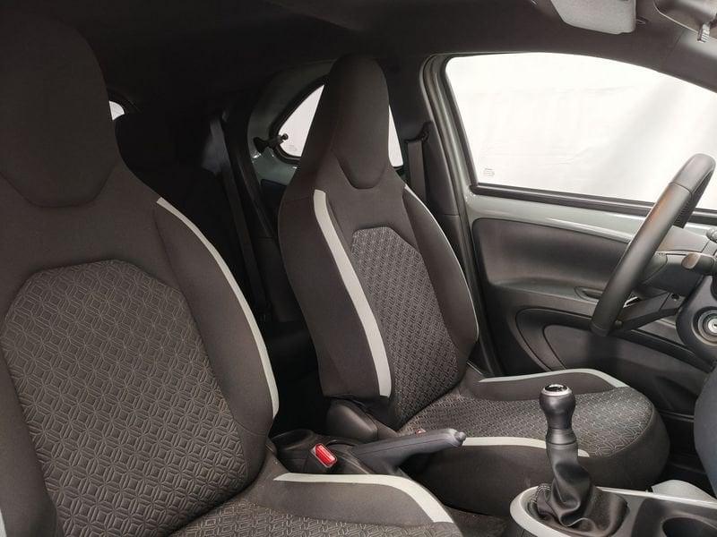 Toyota Aygo X Aygo X 1.0 VVT-i 72 CV 5 porte Trend