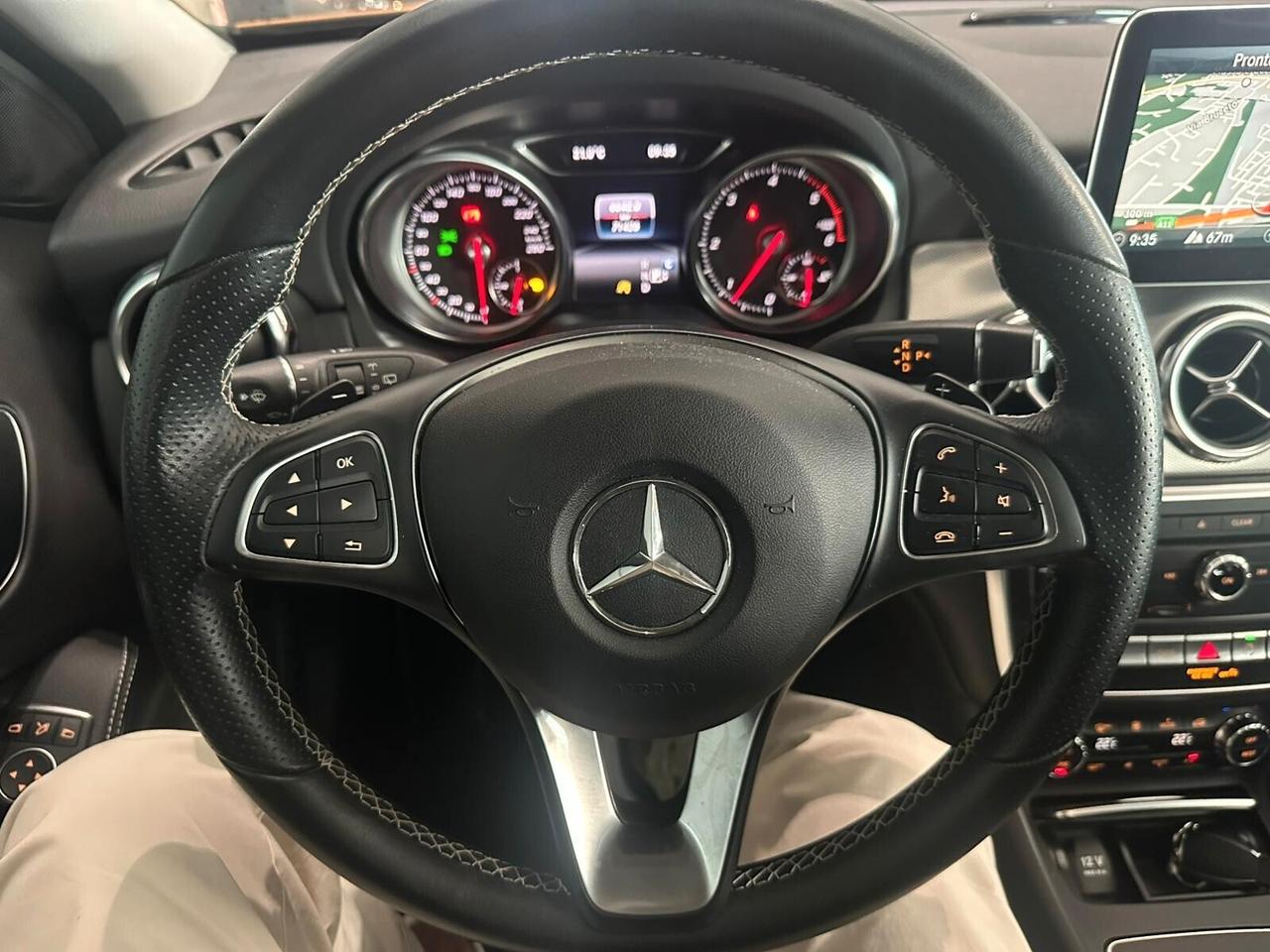 Mercedes-benz GLA 200 d Automatic Premium