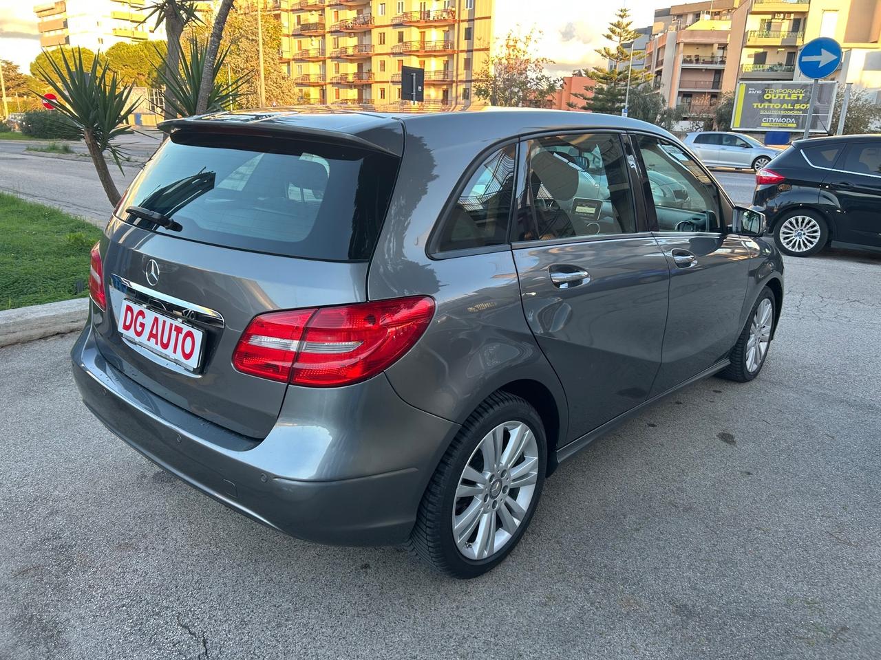 Mercedes-benz B 180 1.5 Diesel 110 cv 2014