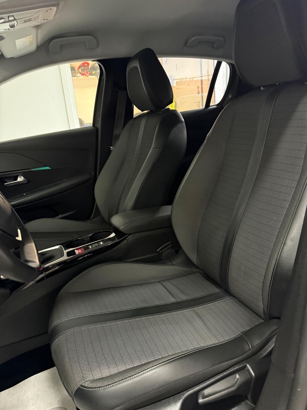 Peugeot 208 PureTech 100 Stop&Start EAT8 5 porte GT Line