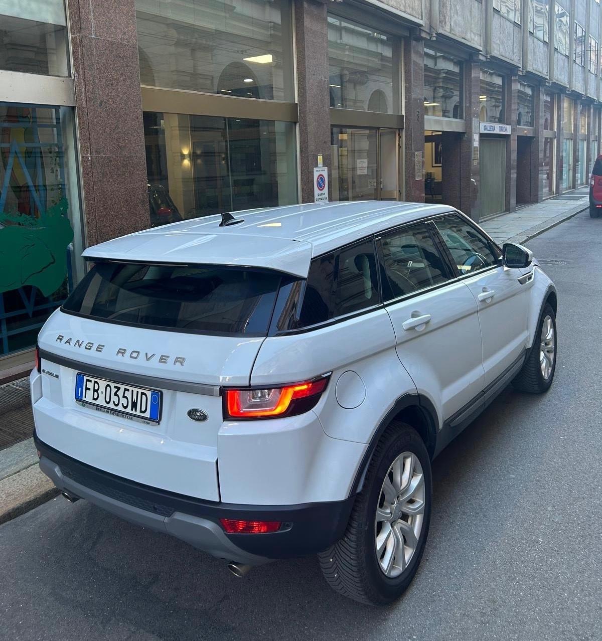 Land Rover Range Evoque 2.0 TD4 180 CV 5p. SE