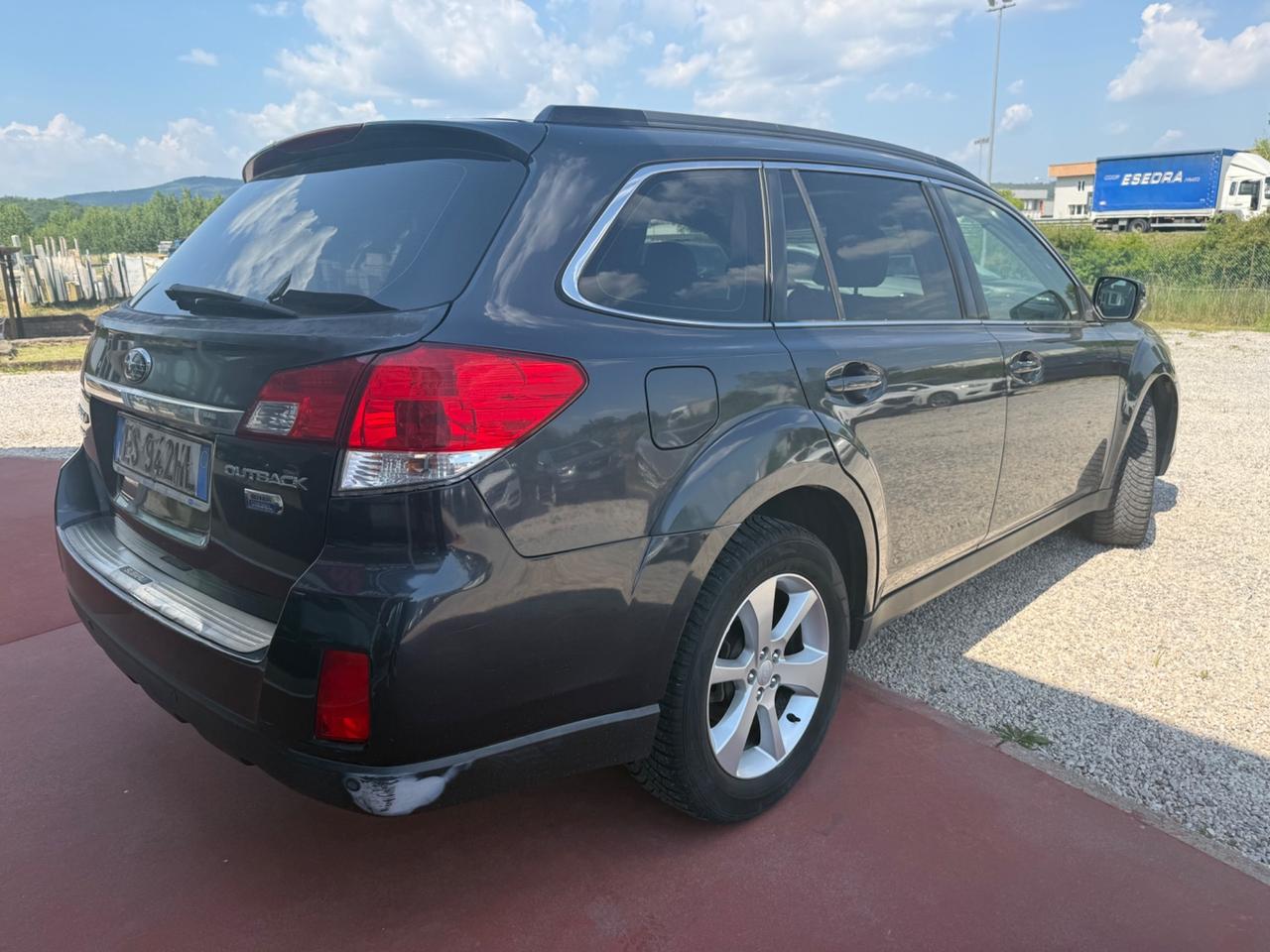 Subaru OUTBACK 2.0D Trend Leather